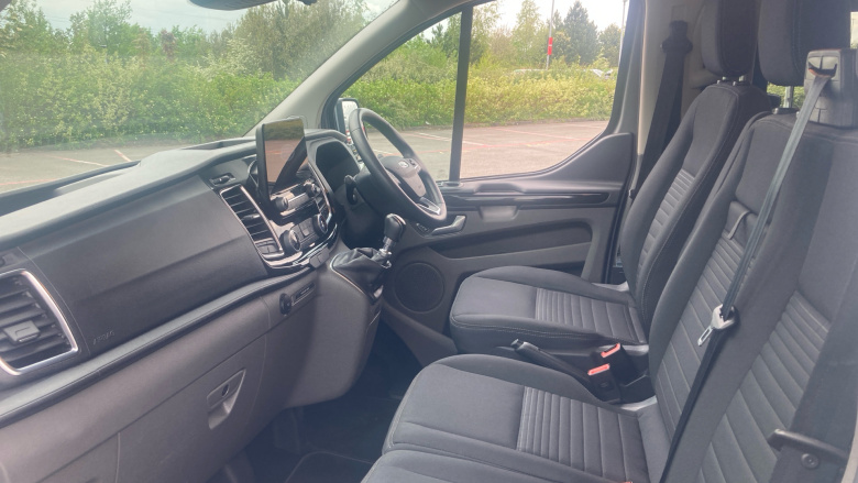 Ford Transit Custom 300 L1 Diesel Fwd 2.0 EcoBlue Hybrid 130ps L/Rf D/Cab Limited Van
